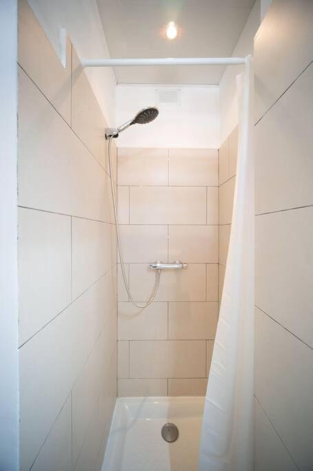 Appartement Tout Equipe Balcon 4 Pers St Charles Marseille Extérieur photo